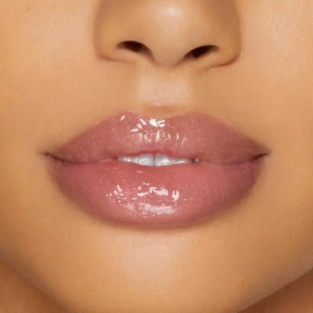$21 New Kylie Cosmetics Lip Plumping Gloss - 343 rose & Chill